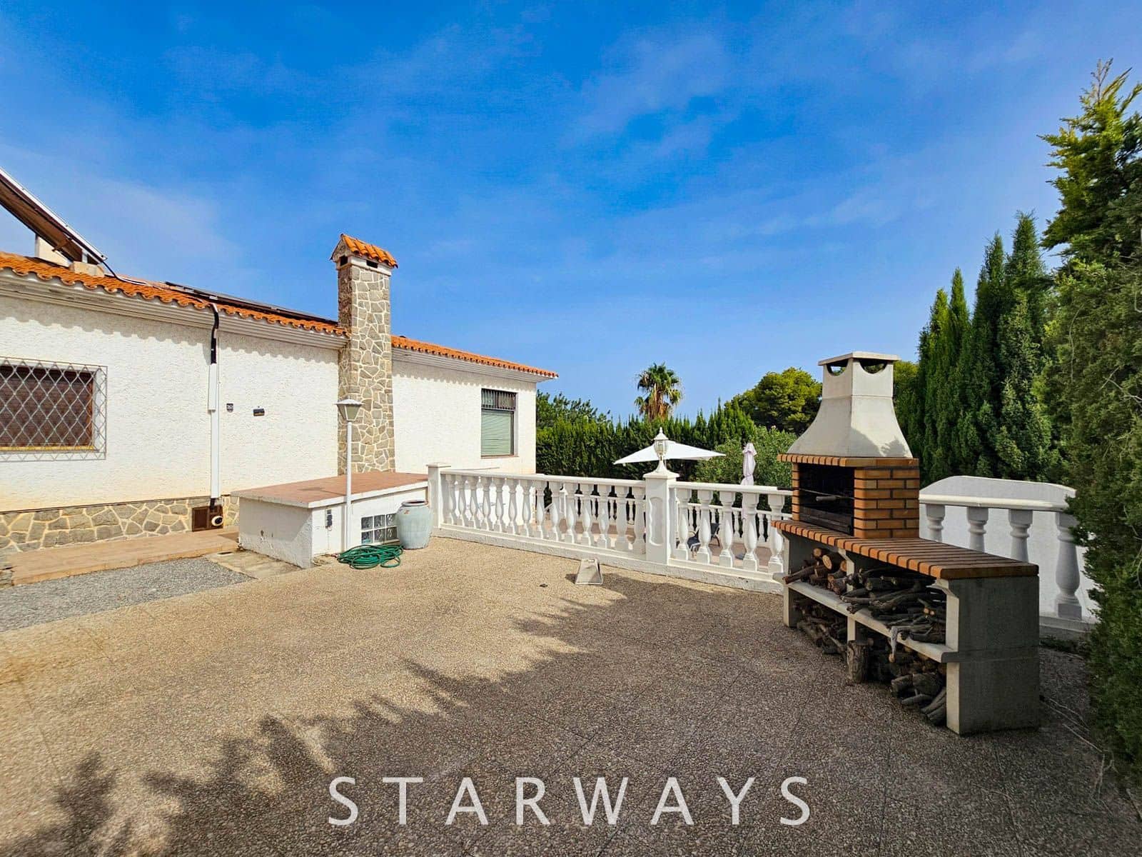 5 Zimmer Villa zu verkaufen in Altea mit Pool Garage - 560.000 € (Ref: 9236001)