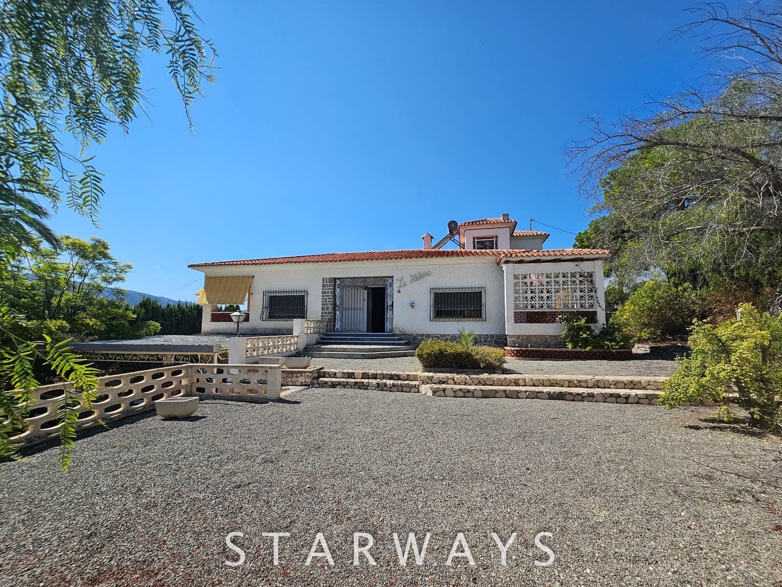 5 Zimmer Villa zu verkaufen in Altea mit Pool Garage - 560.000 € (Ref: 9236001)