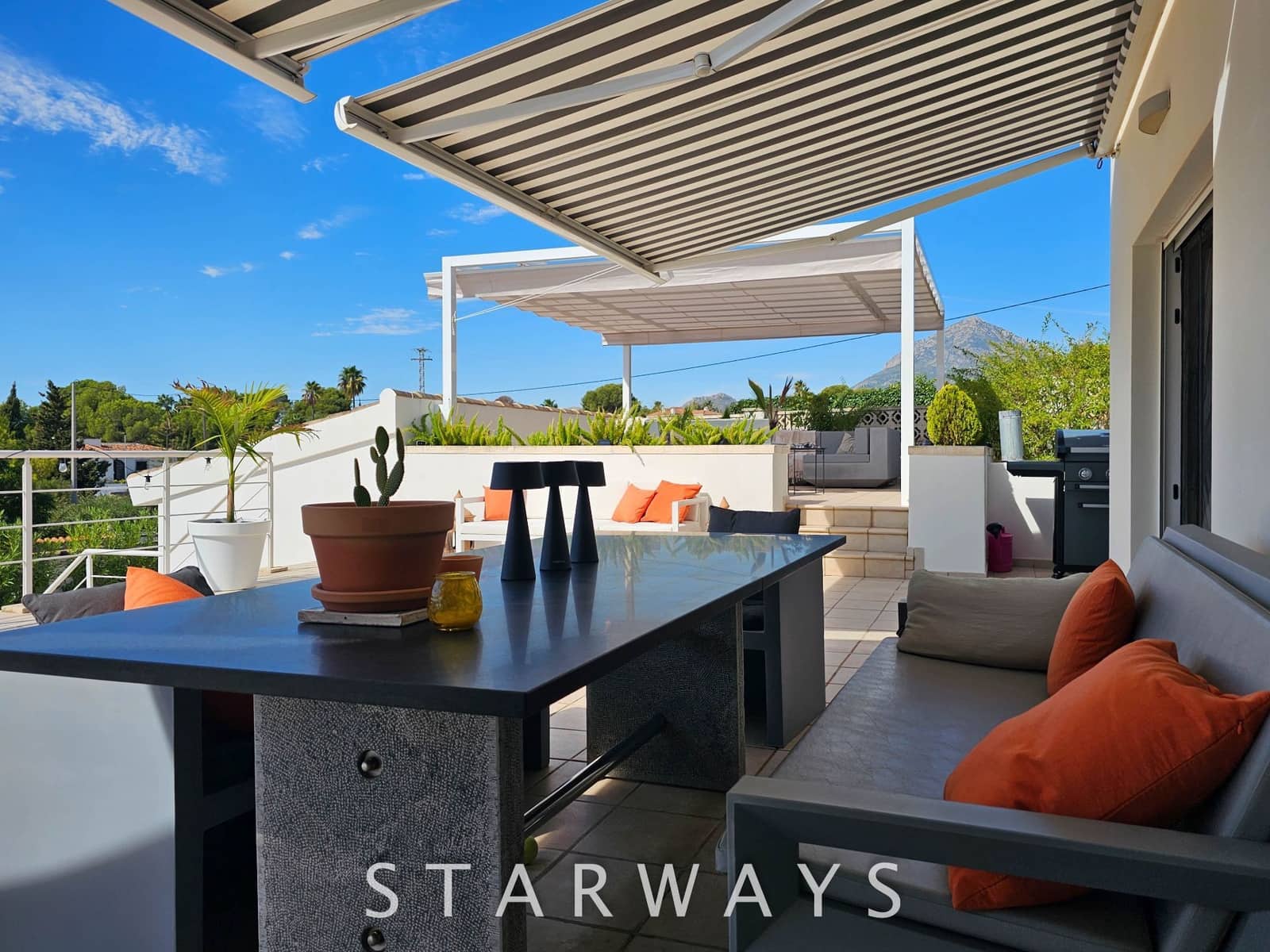 3 Zimmer Villa zu verkaufen in Alfaz del Pi / L'Alfas del Pi mit Pool Garage - 789.000 € (Ref: 9287491)