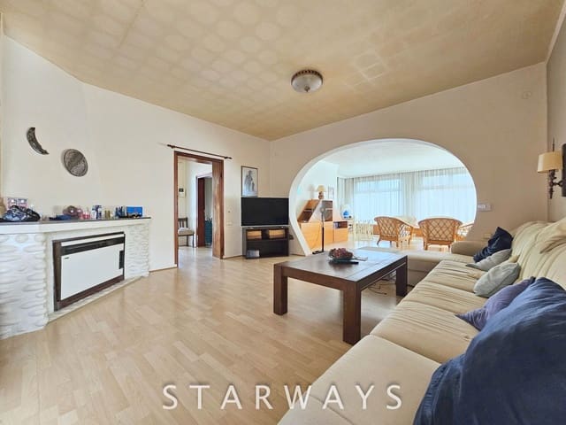 5 bedroom Villa for sale in Altea with pool garage - € 560,000 (Ref: 9310478)