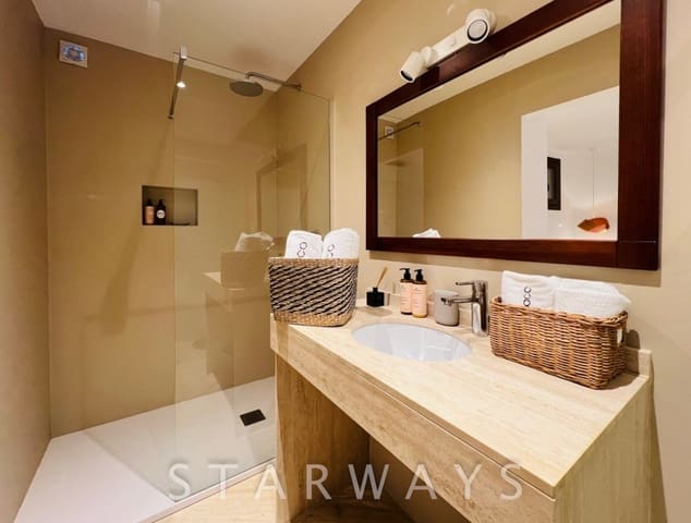 3 bedroom Townhouse for sale in Altea - € 675,000 (Ref: 9418999)