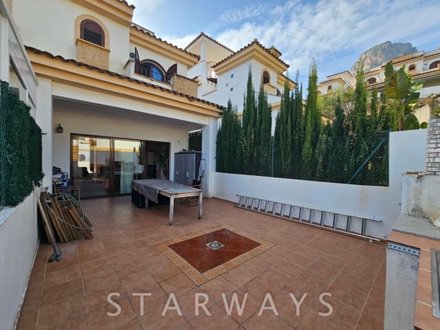 2 bedroom Semi-detached Villa for sale in Polop with pool garage - € 325,000 (Ref: 9451638)