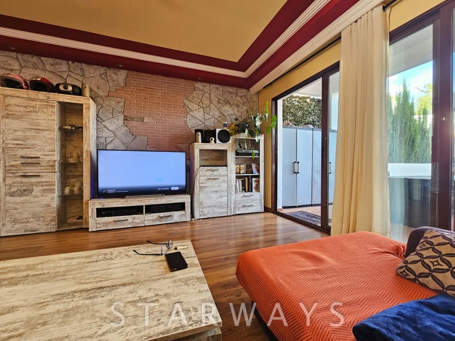 Pareado de 2 habitaciones en Polop en venta con piscina garaje - 325.000 € (Ref: 9451638)