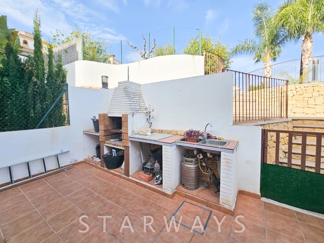 2 bedroom Semi-detached Villa for sale in Polop with pool garage - € 325,000 (Ref: 9451638)