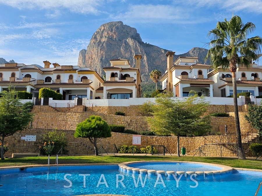 Pareado de 2 habitaciones en Polop en venta con piscina garaje - 325.000 € (Ref: 9451638)