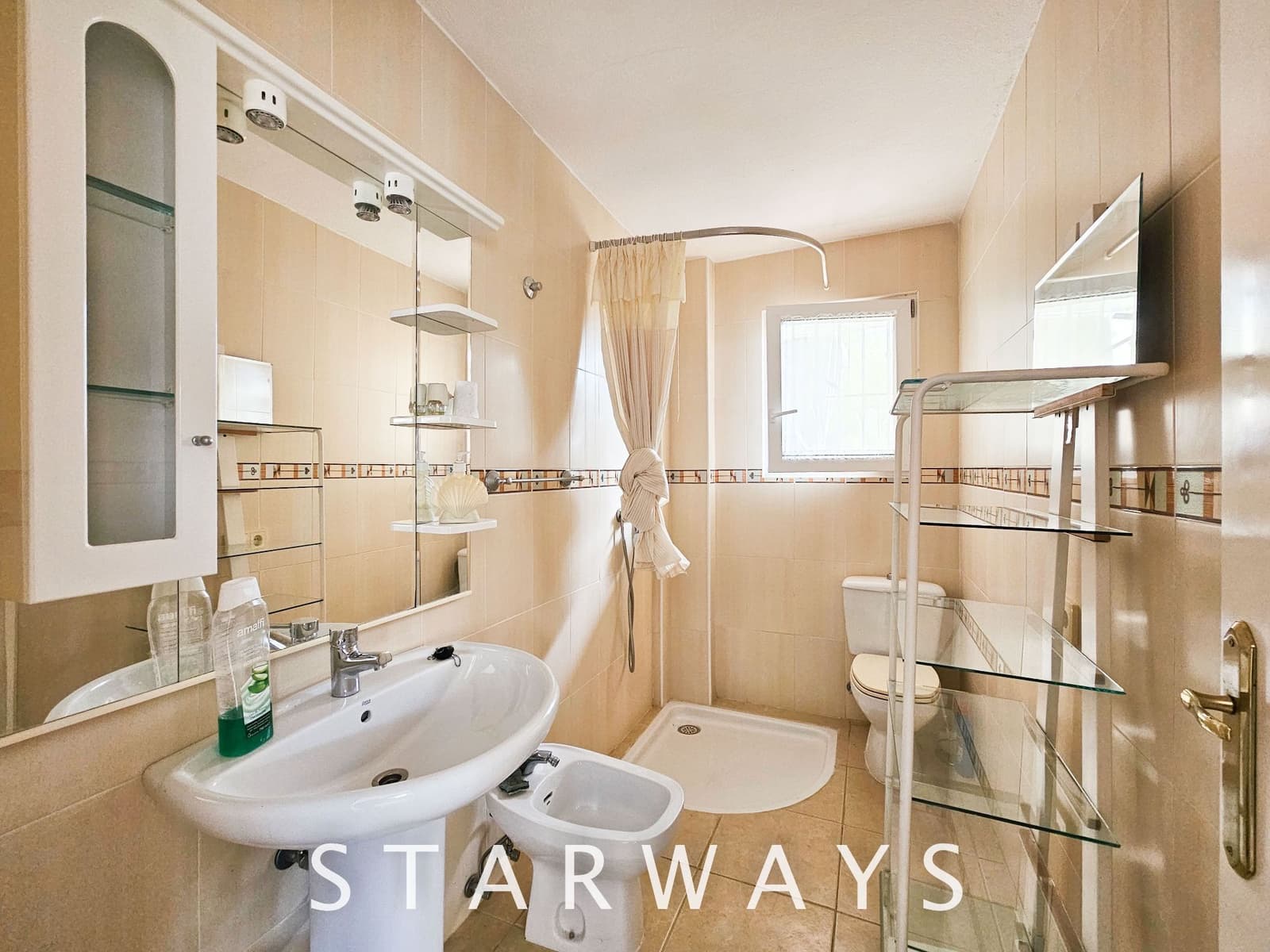 5 bedroom Villa for sale in La Nucia with garage - € 475,000 (Ref: 9494287)