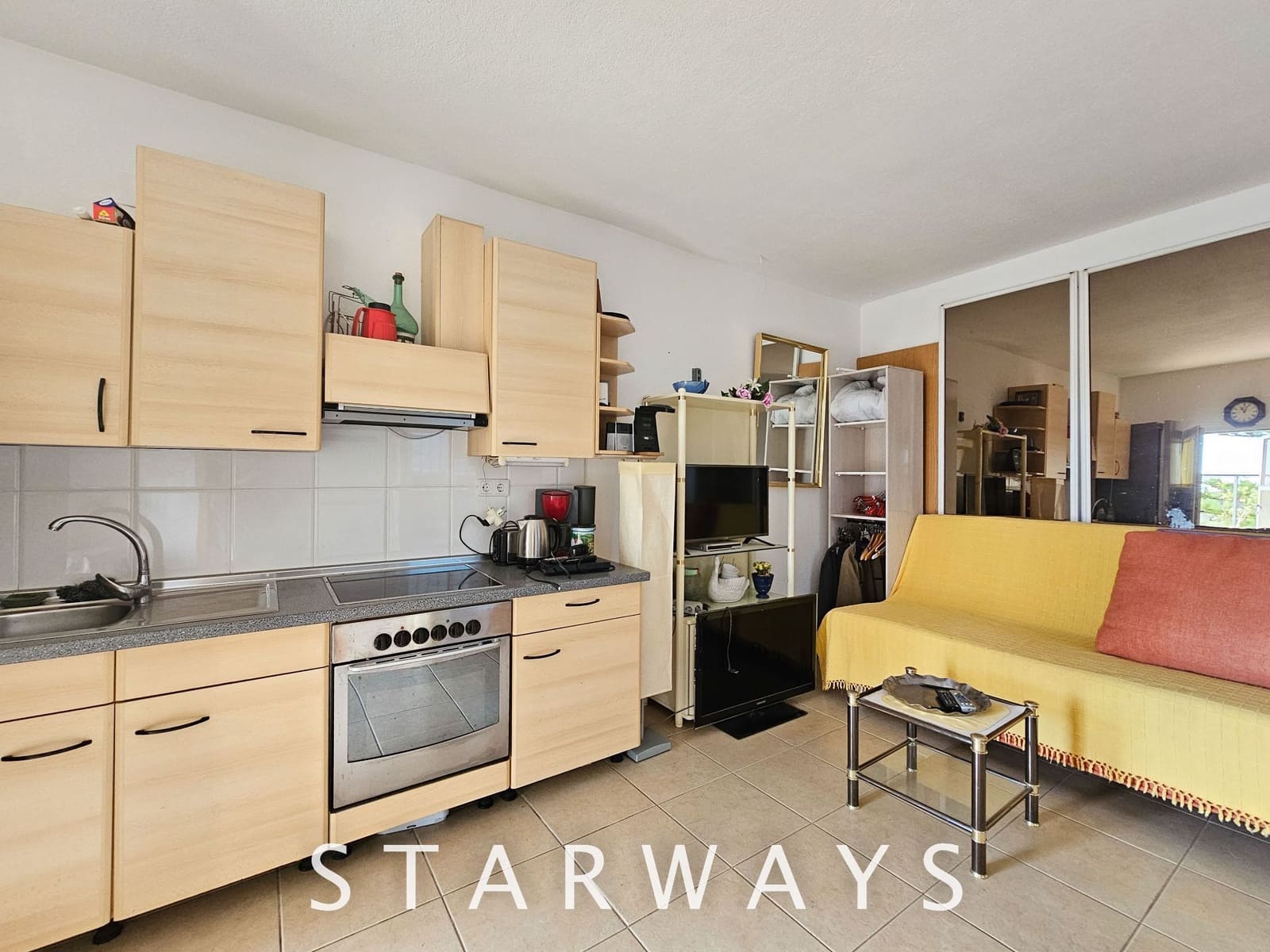 5 bedroom Villa for sale in La Nucia with garage - € 475,000 (Ref: 9494287)