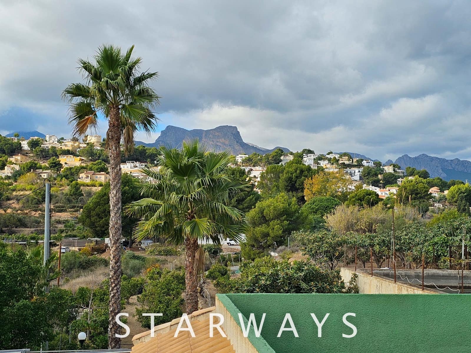 5 bedroom Villa for sale in La Nucia with garage - € 475,000 (Ref: 9494287)