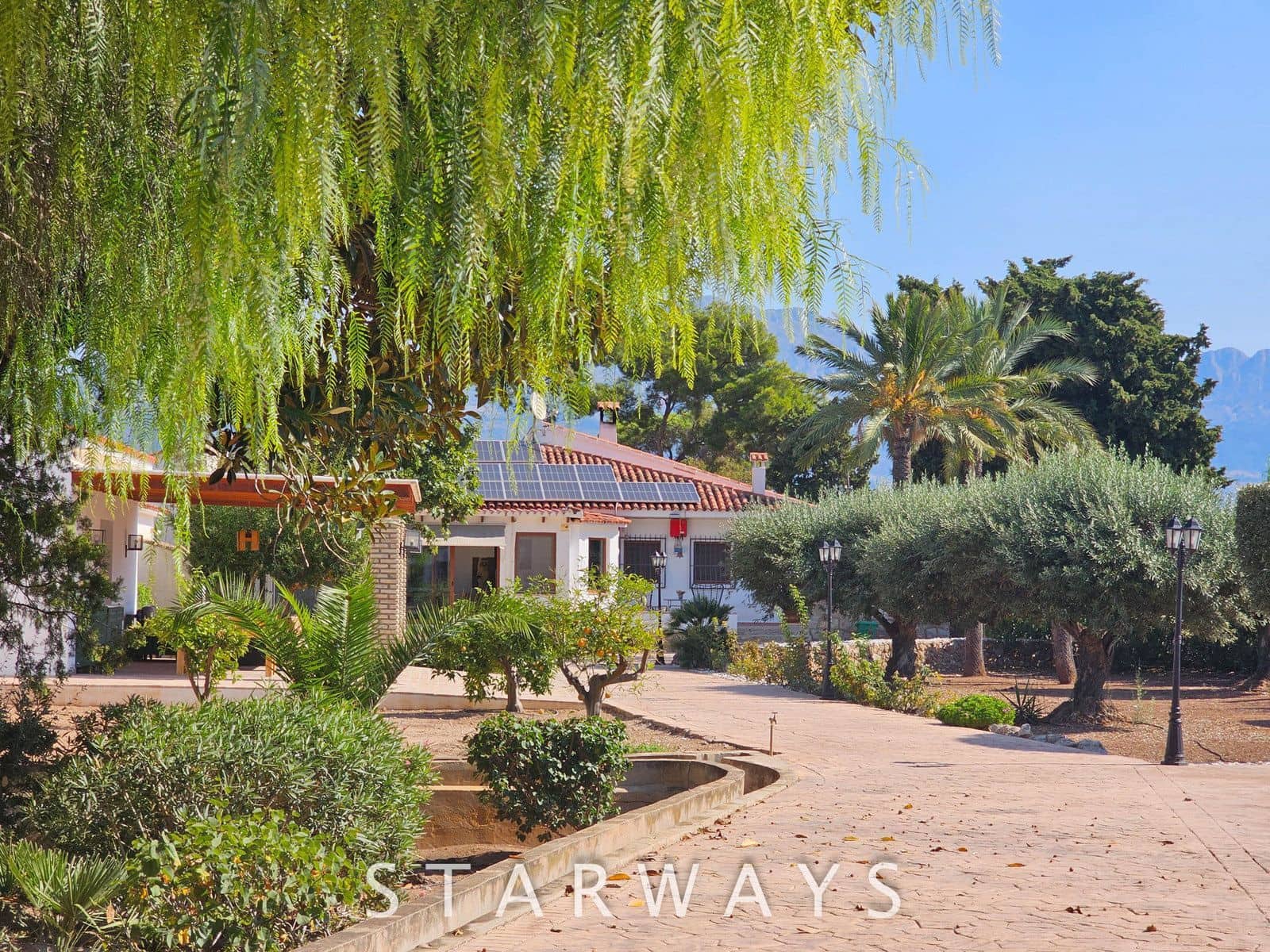 5 quarto Moradia para venda em Alfaz del Pi / L'Alfas del Pi com piscina garagem - 1 495 000 € (Ref: 9547602)