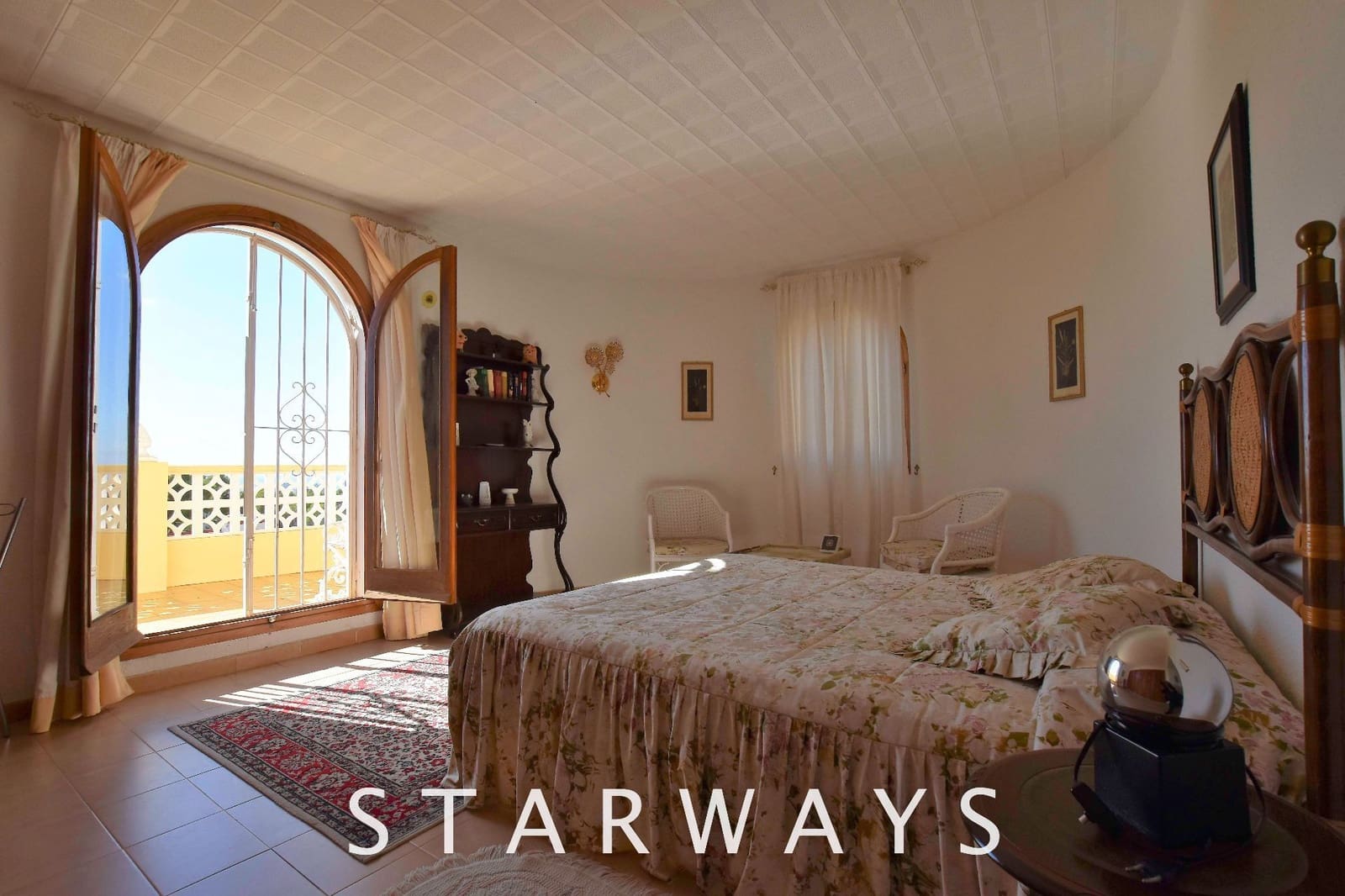 Chalet de 3 habitaciones en La Nucia en venta con piscina garaje - 449.000 € (Ref: 9560912)