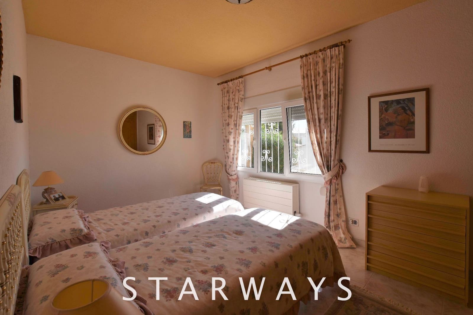 Chalet de 3 habitaciones en La Nucia en venta con piscina garaje - 449.000 € (Ref: 9560912)