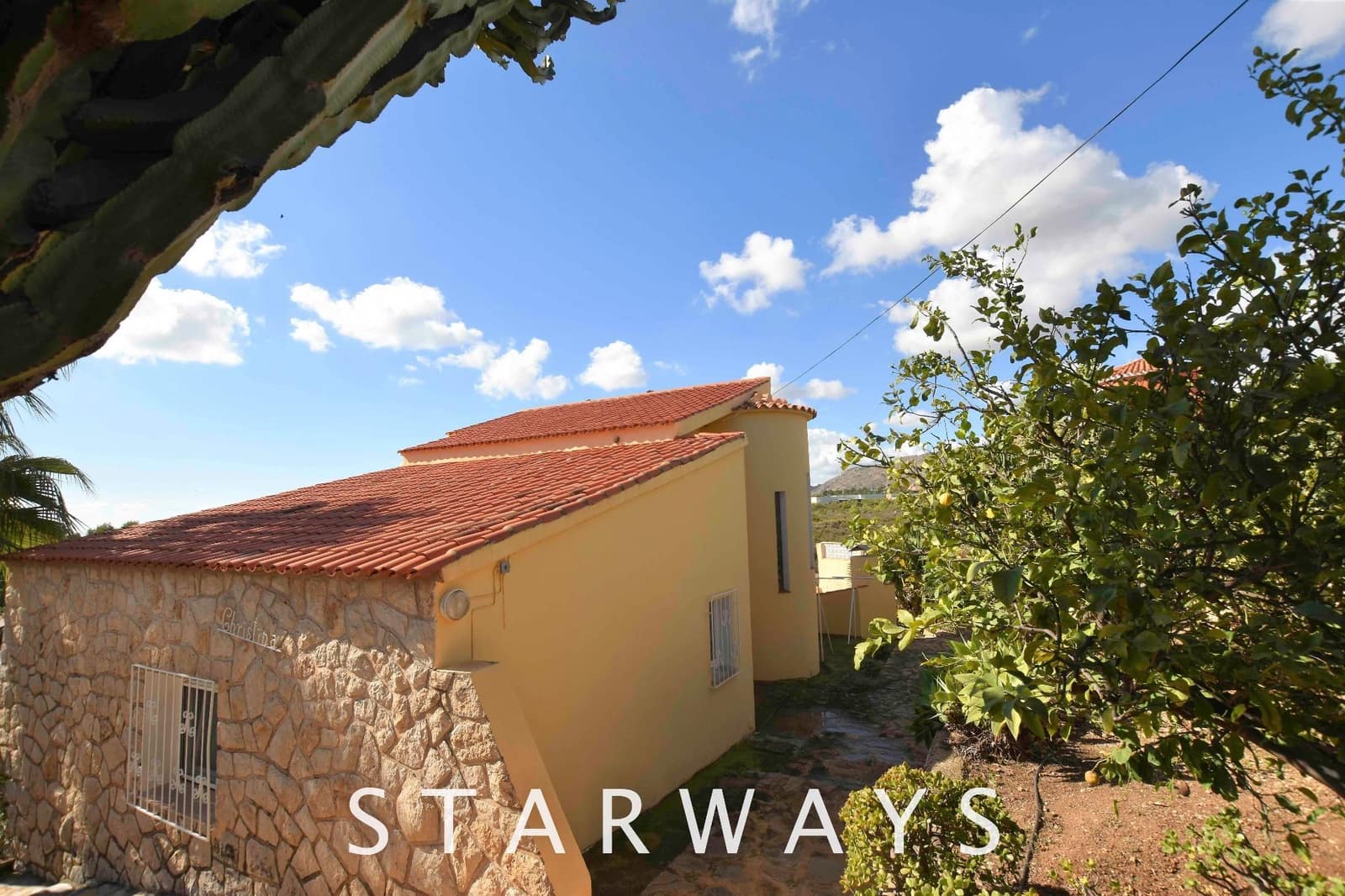 3 soveværelse Villa til salg i La Nucia med swimmingpool garage - € 420.000 (Ref: 9625333)