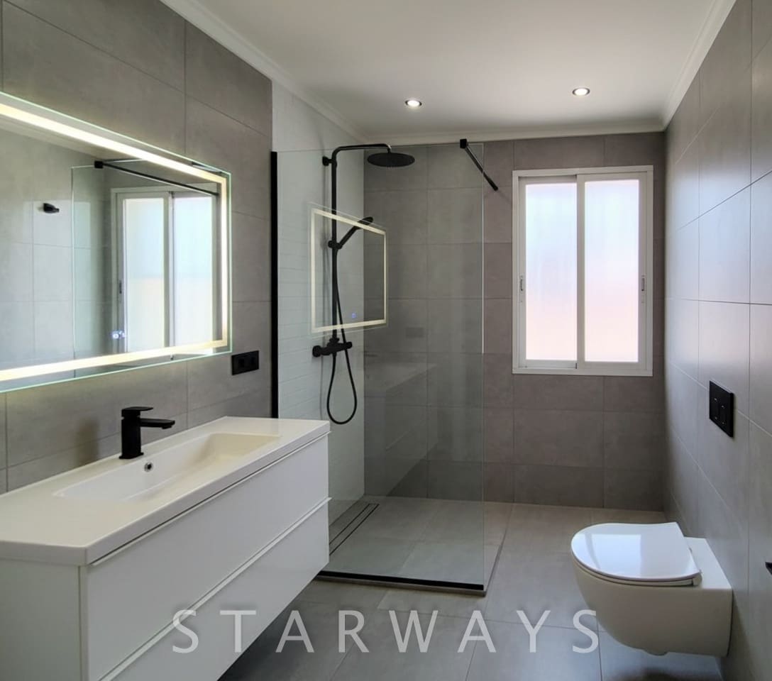 1 bedroom Apartment for sale in Alfaz del Pi / L'Alfas del Pi - € 229,000 (Ref: 9639080)