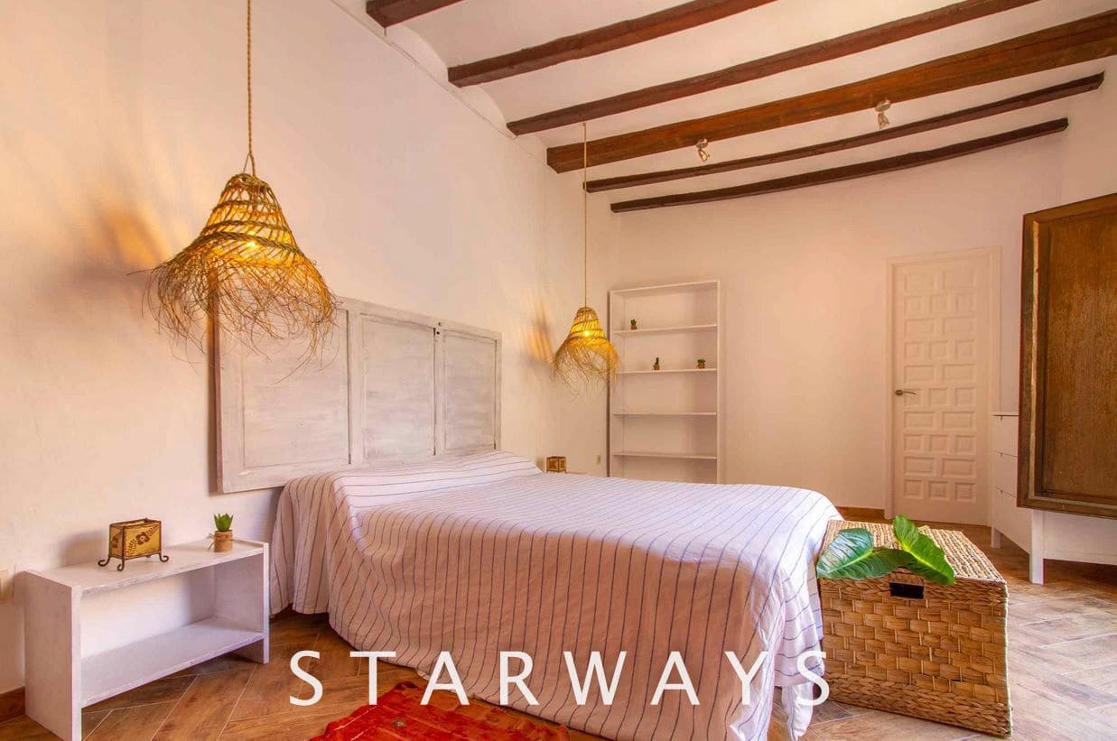 4 bedroom Townhouse for sale in Polop with pool - € 550,000 (Ref: 9788137)