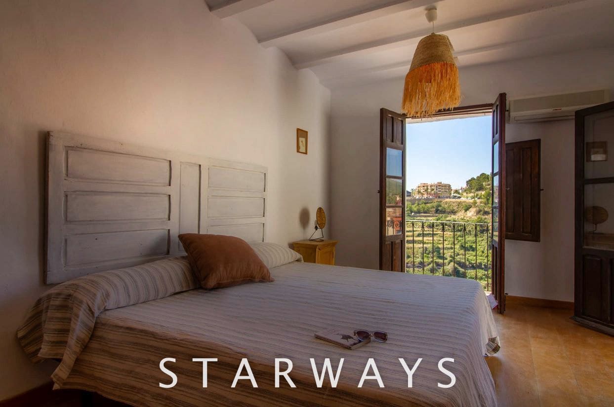 4 bedroom Townhouse for sale in Polop with pool - € 550,000 (Ref: 9788137)