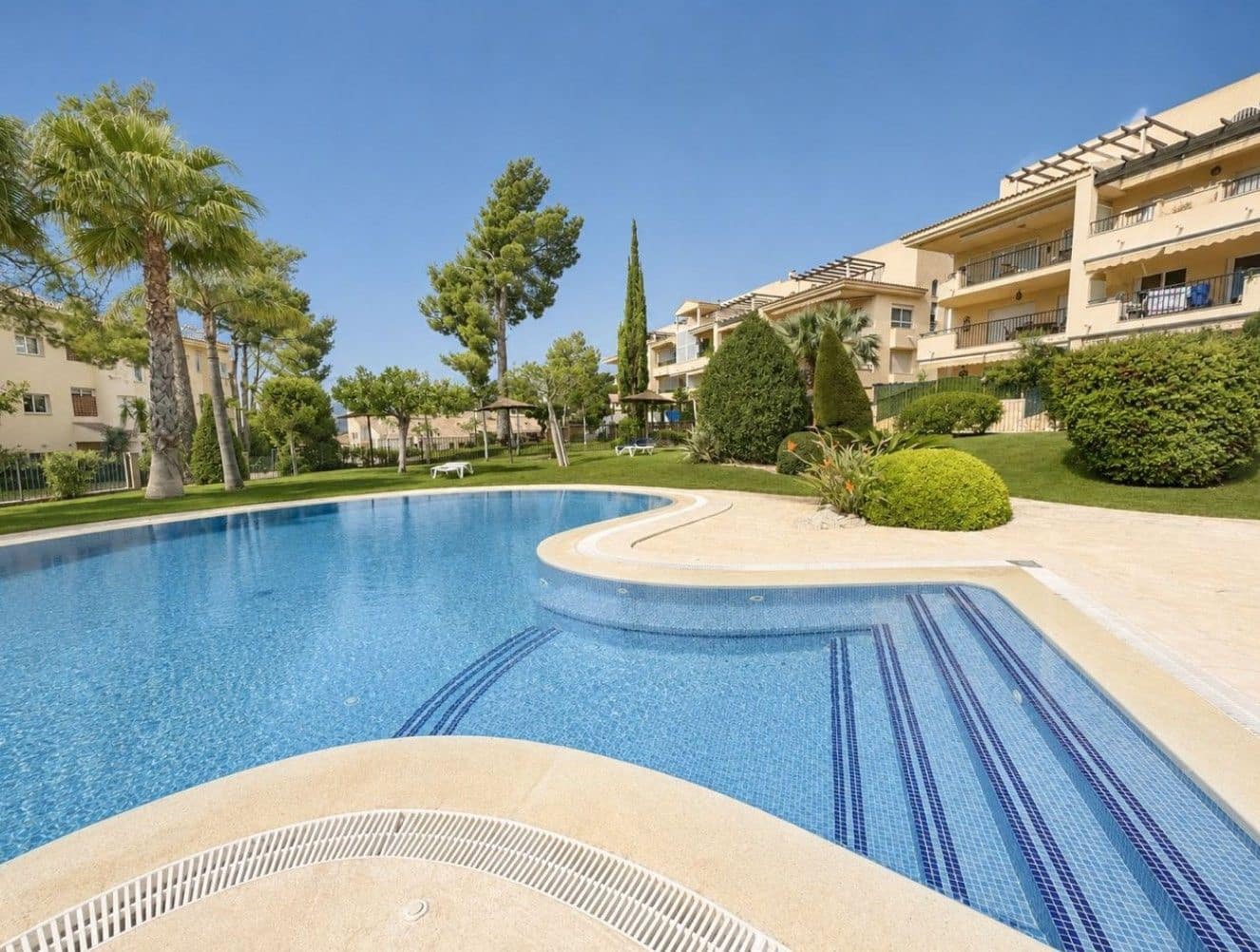 3 bedroom Apartment for sale in Altea with pool garage - € 525,000 (Ref: 9819896)