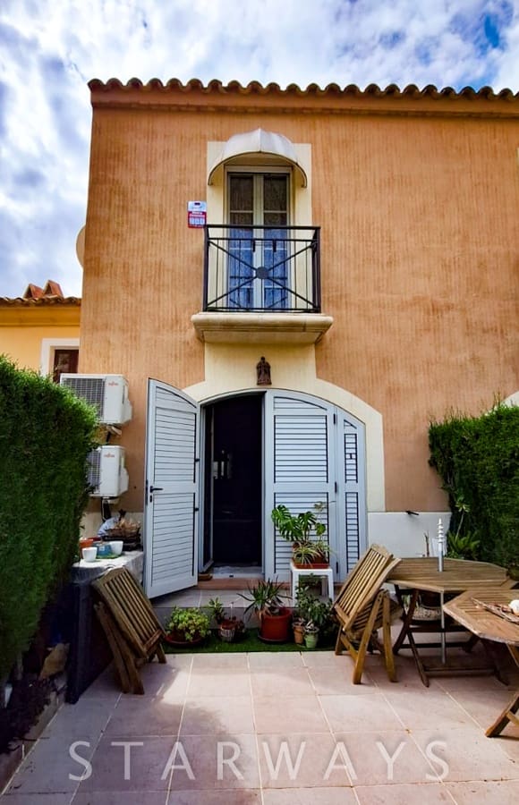 2 bedroom Villa for sale in Finestrat with pool - € 315,000 (Ref: 9840073)