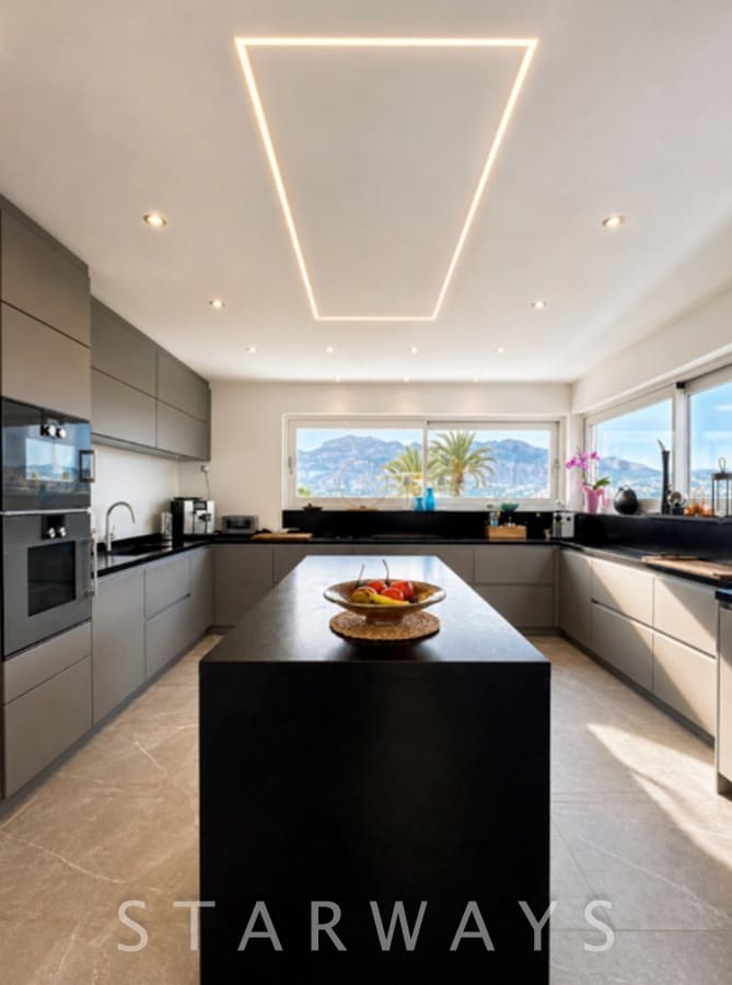 3 chambre Villa/Maison à vendre à Altea avec piscine garage - 2 950 000 € (Ref: 9866462)