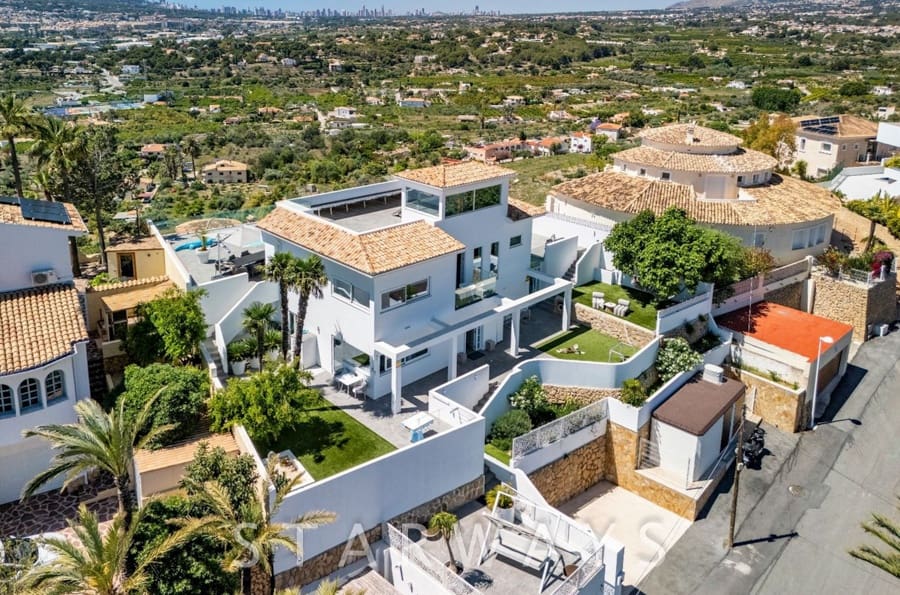 3 chambre Villa/Maison à vendre à Altea avec piscine garage - 2 950 000 € (Ref: 9866462)