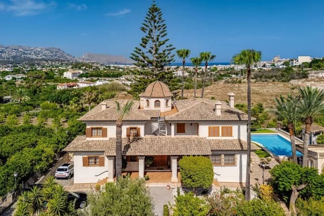 5 sypialnia Willa na sprzedaż w Altea z basenem garażem - 1 990 000 € (Ref: 9919333)