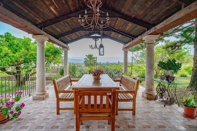 5 sypialnia Willa na sprzedaż w Altea z basenem garażem - 1 990 000 € (Ref: 9919333)