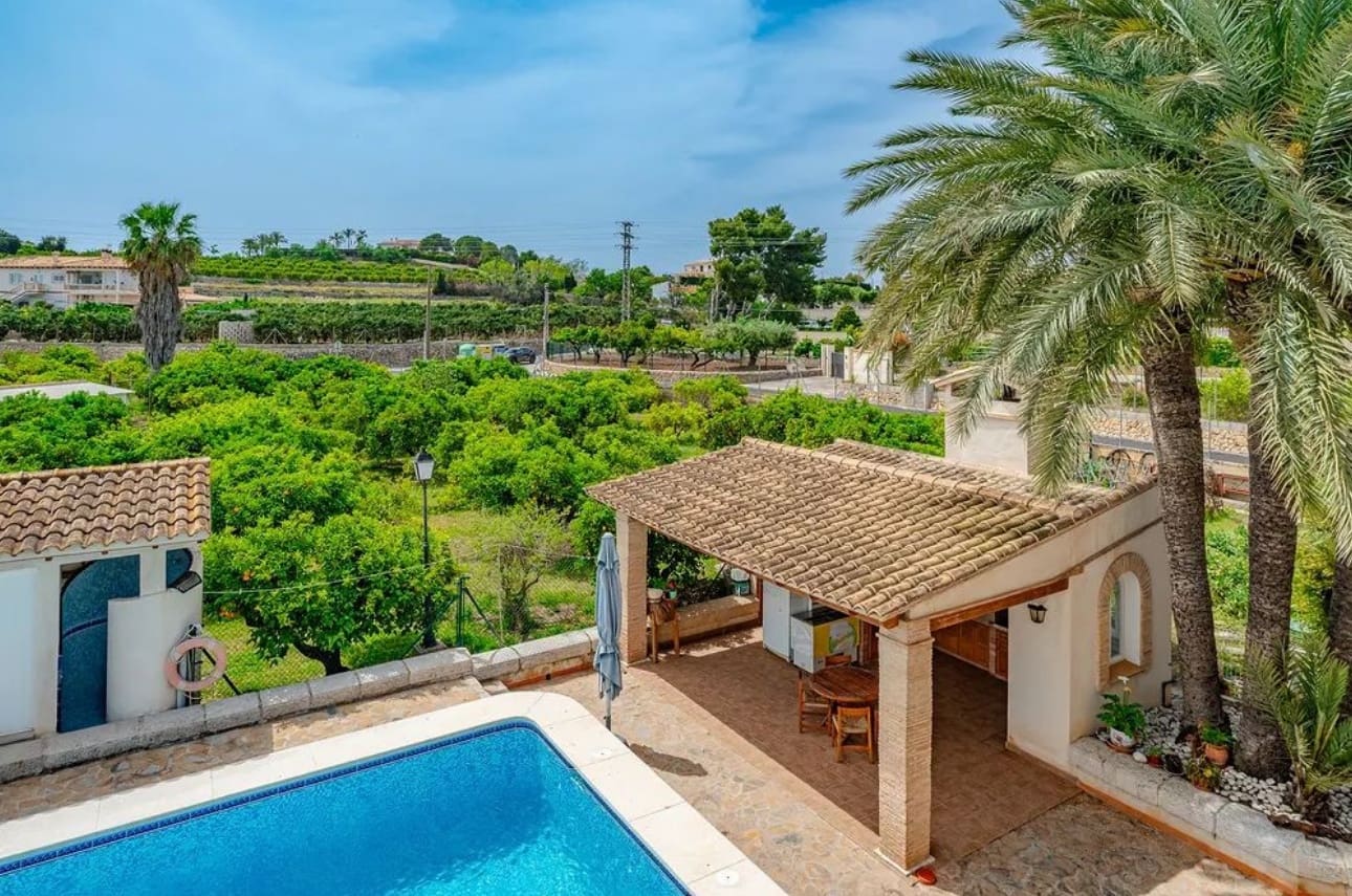 5 sypialnia Willa na sprzedaż w Altea z basenem garażem - 1 990 000 € (Ref: 9919333)