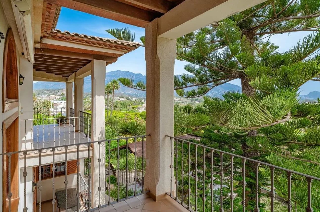 5 sypialnia Willa na sprzedaż w Altea z basenem garażem - 1 990 000 € (Ref: 9919333)