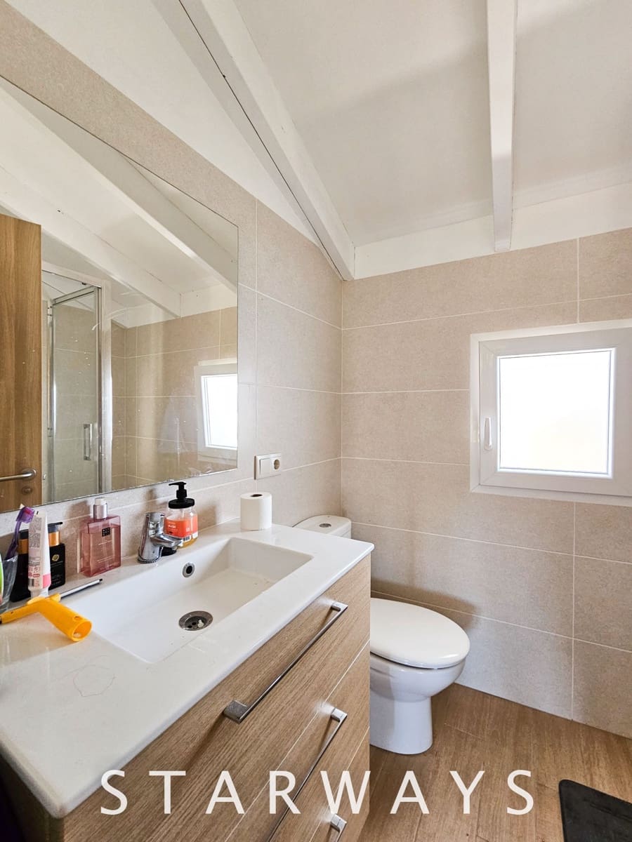 4 bedroom Villa for sale in La Nucia with garage - € 425,000 (Ref: 9928710)