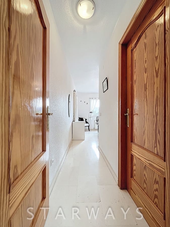 5 bedroom Villa for sale in Alfaz del Pi / L'Alfas del Pi with pool garage - € 699,000 (Ref: 9961976)