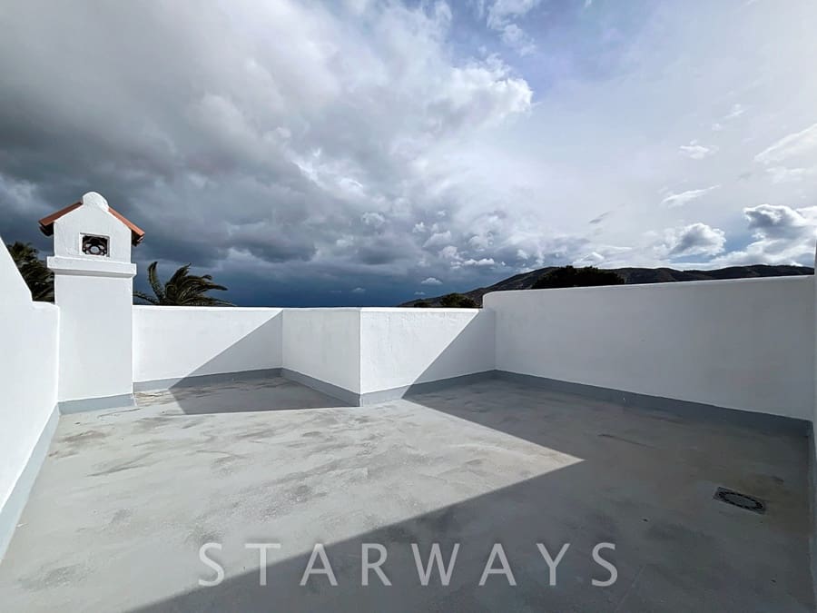 5 bedroom Villa for sale in Alfaz del Pi / L'Alfas del Pi with pool garage - € 699,000 (Ref: 9961976)