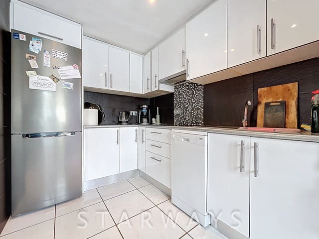 5 soverom Villa til salgs i Alfaz del Pi / L'Alfàs del Pi med svømmebasseng garasje - € 699 000 (Ref: 9961976)