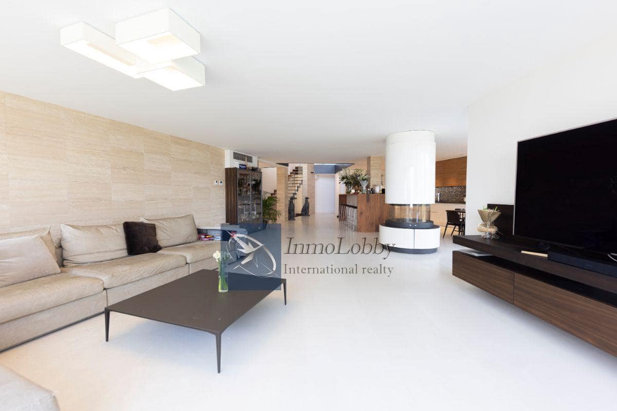6 bedroom Villa for sale in Sant Feliu de Guixols with pool garage - € 2,650,000 (Ref: 5976354)