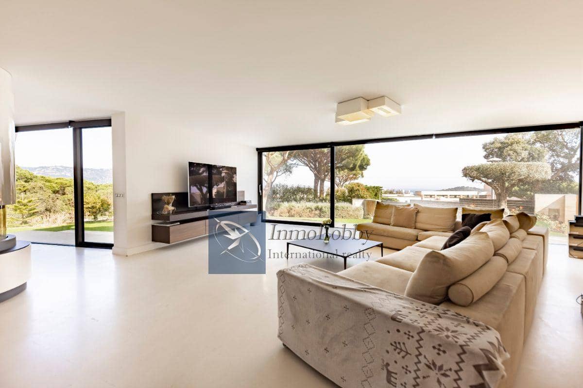 6 bedroom Villa for sale in Sant Feliu de Guixols with pool garage - € 2,650,000 (Ref: 5976354)