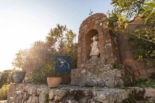 6 slaapkamer Villa te koop in Platja d'Aro, Castell-Platja d'Aro met garage - € 585.000 (Ref: 7260672)