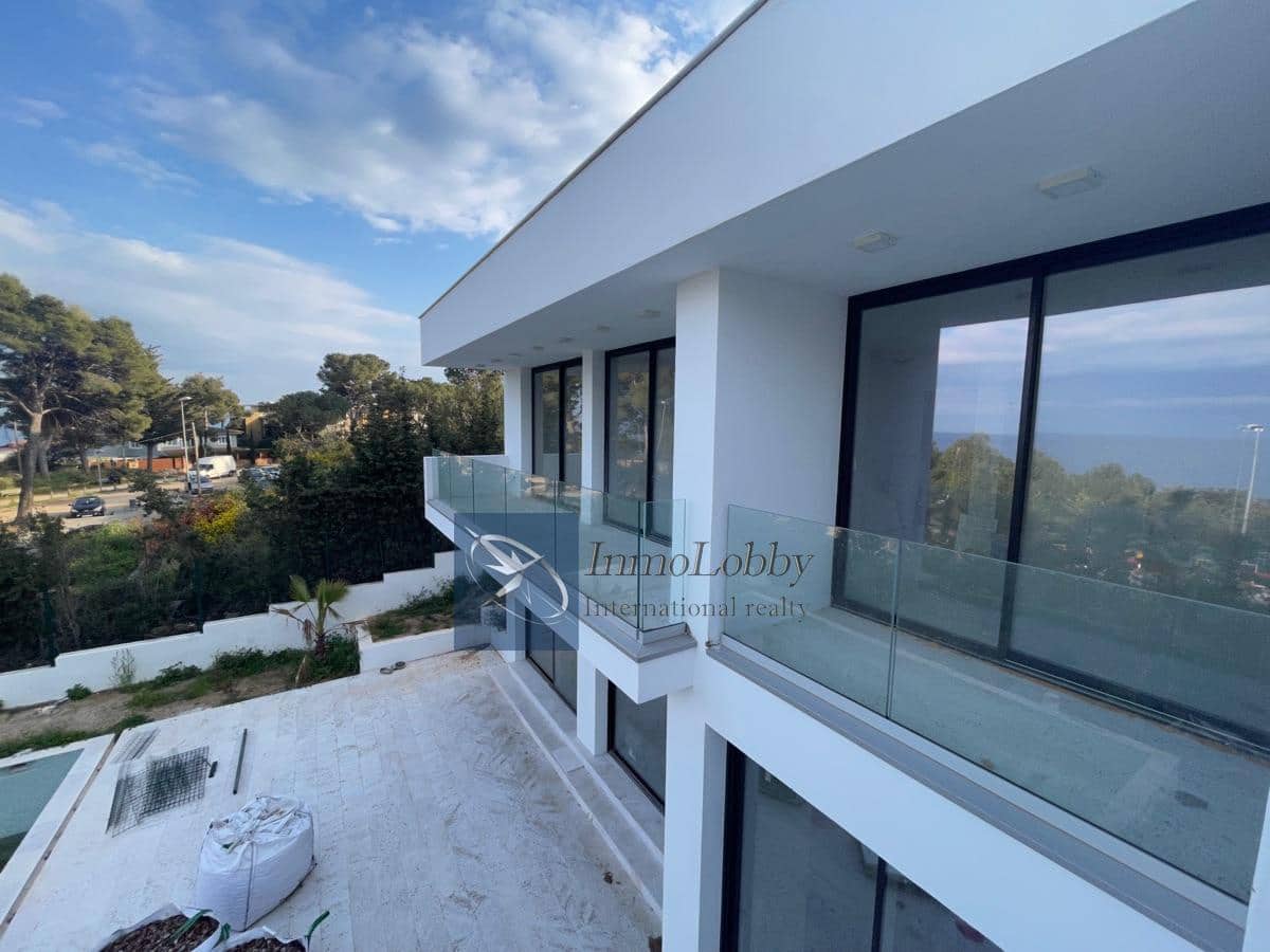 5 soveværelse Villa til salg i Sant Antoni de Calonge med swimmingpool garage - € 995.000 (Ref: 7266162)