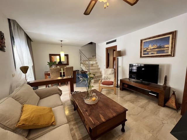 3 soveværelse Semi-Rækkehus til leje i Platja d'Aro, Castell-Platja d'Aro med swimmingpool garage - € 7.000 (Ref: 7624093)