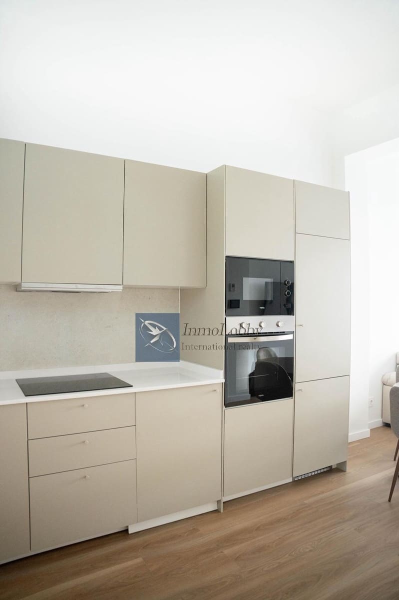 2 soveværelse Lejlighed til salg i Barcelona by - € 350.000 (Ref: 8772762)