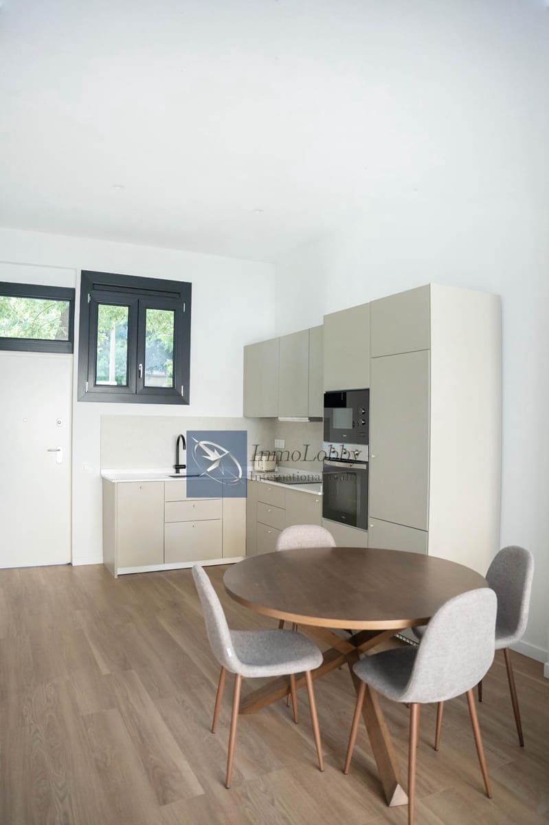 2 soveværelse Lejlighed til salg i Barcelona by - € 350.000 (Ref: 8772762)