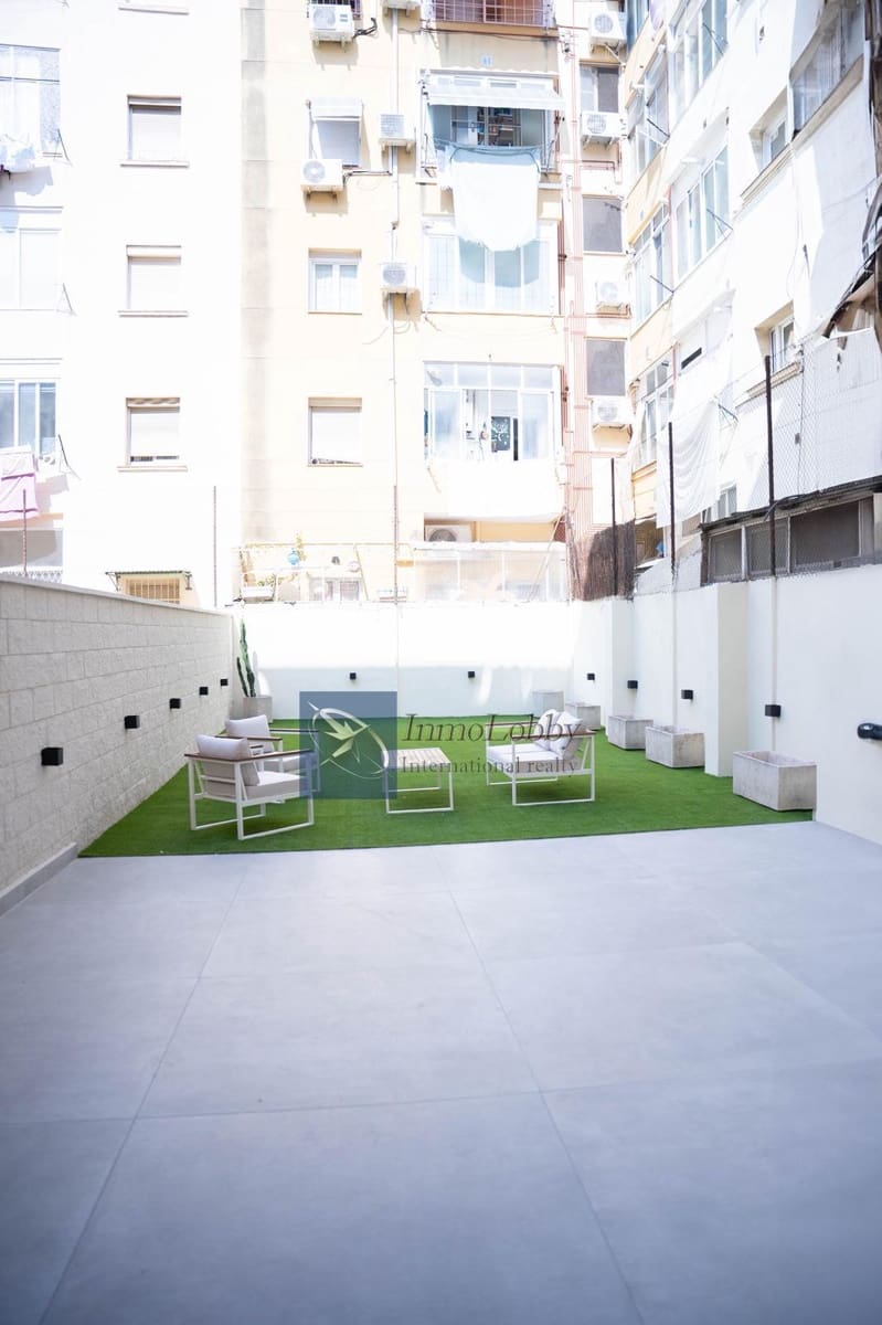 2 soveværelse Lejlighed til salg i Barcelona by - € 350.000 (Ref: 8772762)