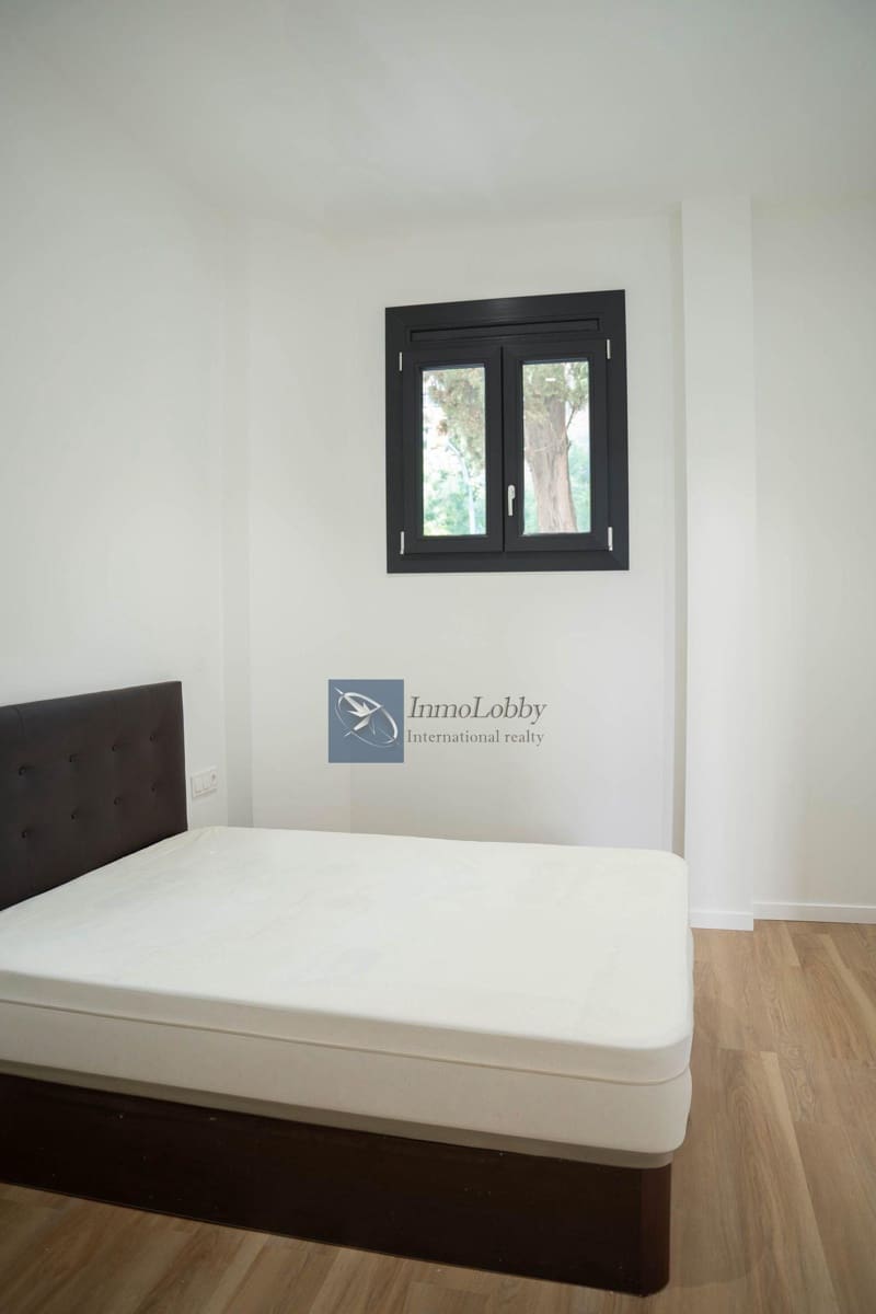 2 soveværelse Lejlighed til salg i Barcelona by - € 350.000 (Ref: 8772762)