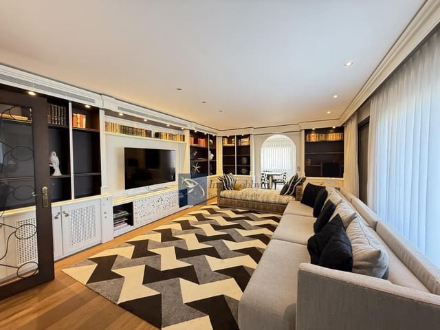 5 chambre Villa/Maison à vendre à Santa Cristina d'Aro avec piscine garage - 2 500 000 € (Ref: 8929711)