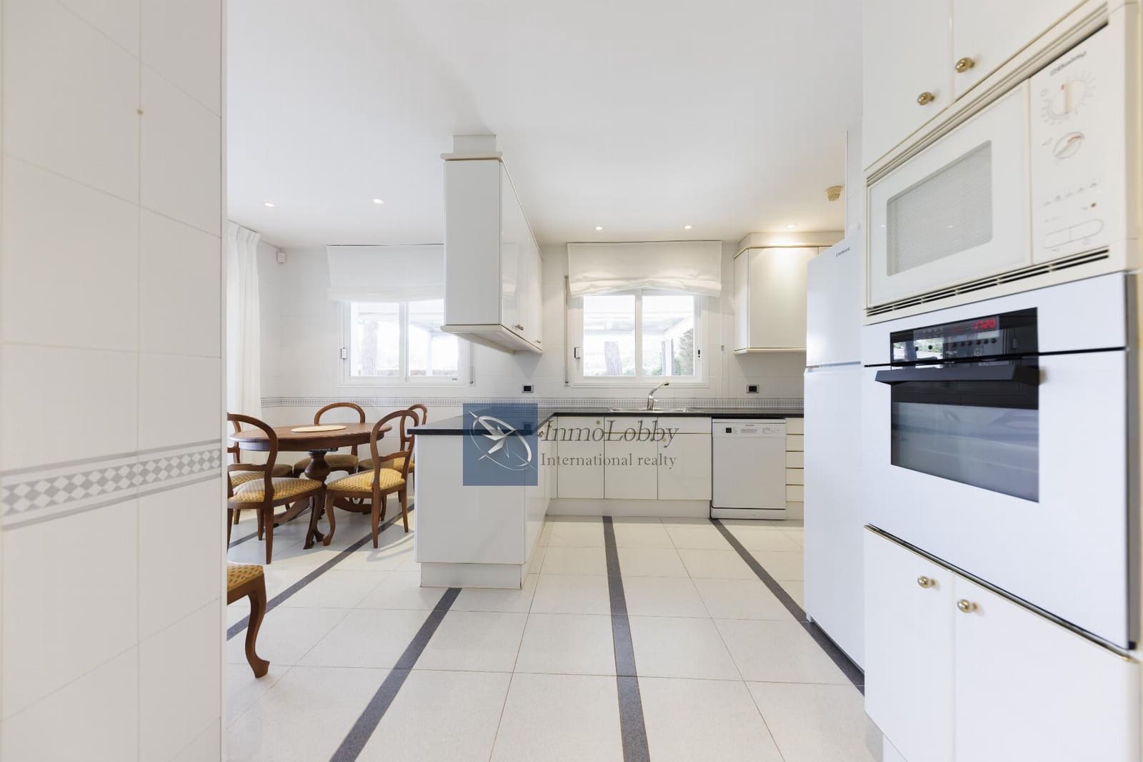 7 soveværelse Villa til salg i S'Agaro med swimmingpool garage - € 4.500.000 (Ref: 8939843)