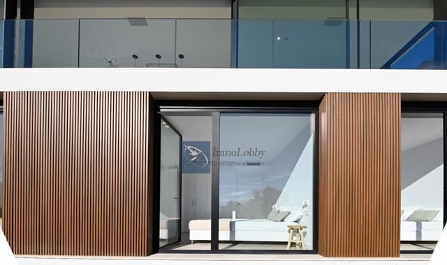 4 bedroom Villa for sale in Roca de Malvet, Santa Cristina d'Aro with pool garage - € 1,195,000 (Ref: 9035732)