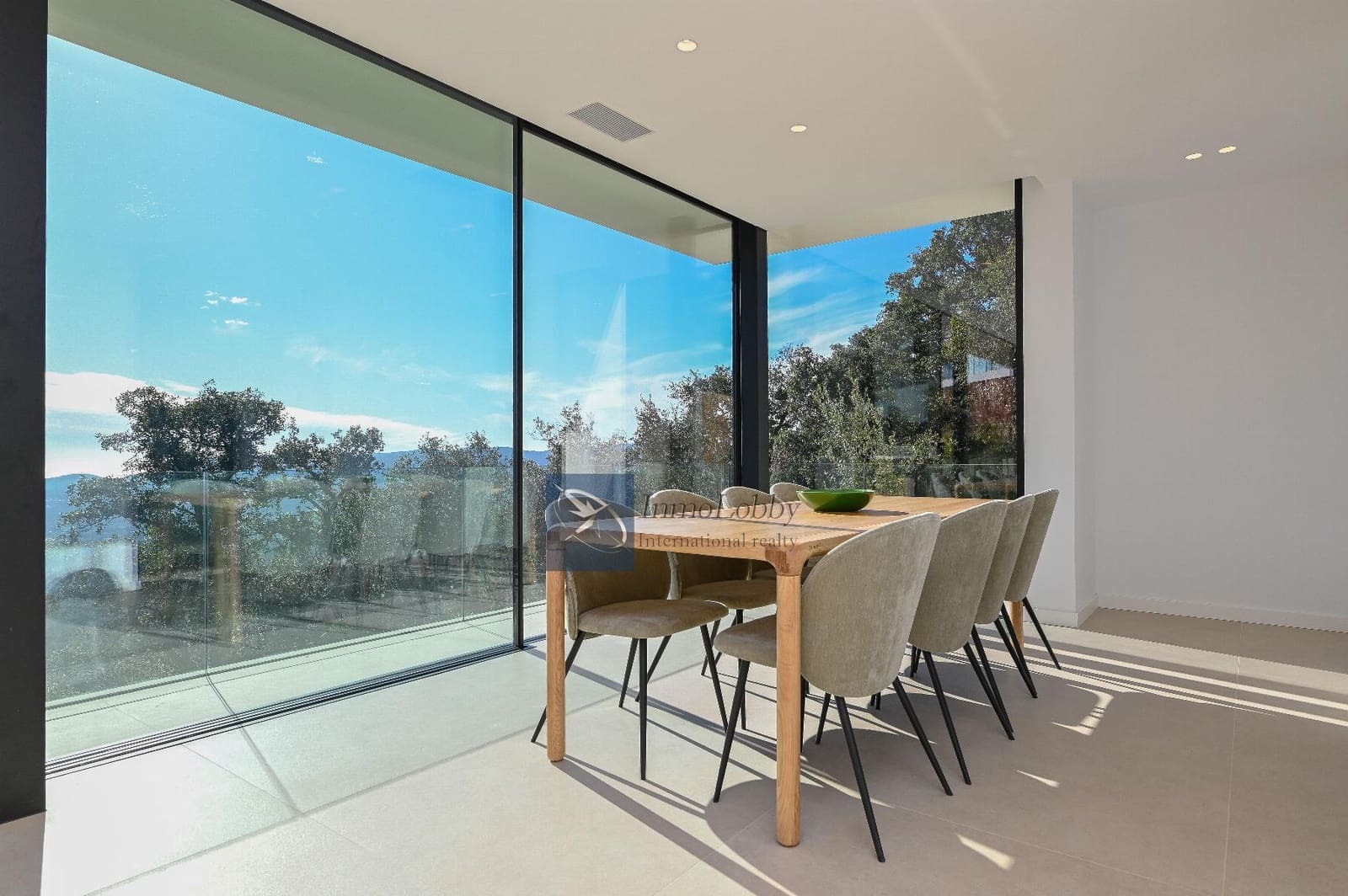 4 soveværelse Villa til salg i Roca de Malvet med swimmingpool garage - € 1.195.000 (Ref: 9035732)