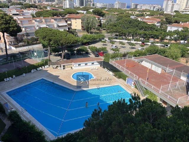 2 makuuhuone Huoneisto lomavuokrausta paikassa Platja d'Aro, Castell-Platja d'Aro mukana uima-altaan 
autotalli - 1 400 € (Ref: 9101767)