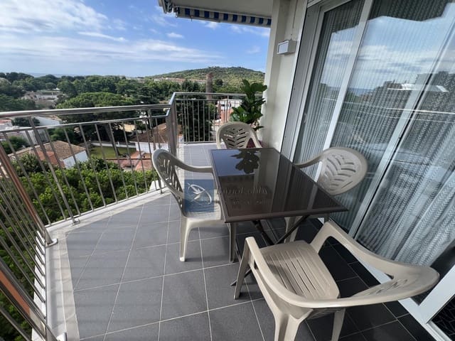 2 makuuhuone Huoneisto lomavuokrausta paikassa Platja d'Aro, Castell-Platja d'Aro mukana uima-altaan 
autotalli - 6 000 € (Ref: 9113653)