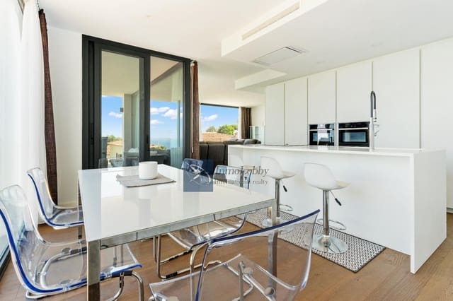 Chalet de 4 habitaciones en Platja d'Aro, Castell-Platja d'Aro en venta con piscina garaje - 1.450.000 € (Ref: 9118377)