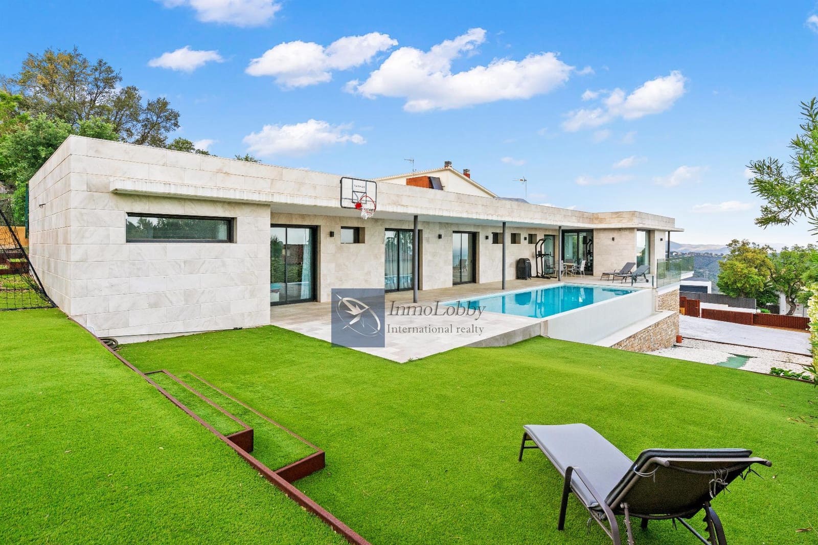 Chalet de 4 habitaciones en Platja d'Aro en venta con piscina garaje - 1.450.000 € (Ref: 9118377)