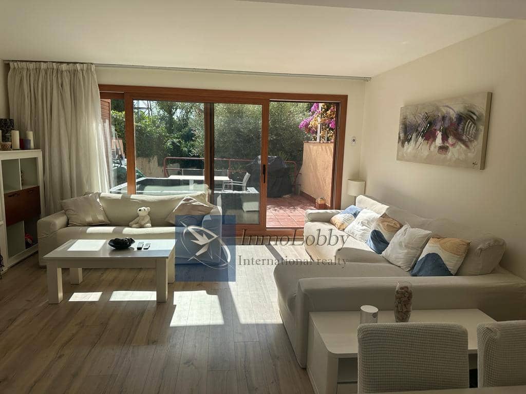 3 sypialnia Dom blizniak na sprzedaż w Sant Feliu de Guixols z basenem garażem - 800 000 € (Ref: 9136443)