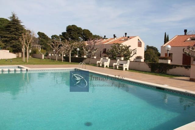 Pareado de 3 habitaciones en Sant Feliu de Guíxols en venta con piscina garaje - 800.000 € (Ref: 9136443)